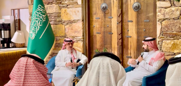 الفعاليات الشتوية في عسير: أحمد بن جلالة يعلن خطة حيوية لتجديد الجذب السياحي