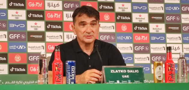 زلاتكو داليتش يفضح عدم رضاه عن أداء المنتخب الإماراتي رغم الفوز 1-0 على عمان