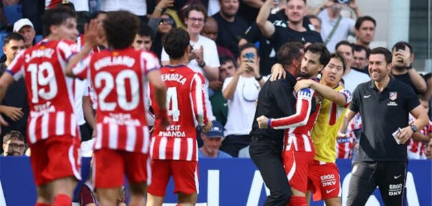 أتلتيكو مدريد يحقق فوزاً حاسماً على إسبانيول في اللحظات الأخيرة ويقربه من برشلونة